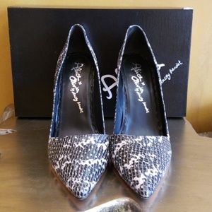 Alice and Olivia Shoes (Dina Snake-Print Pump)